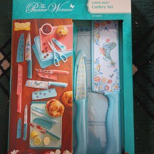 The Pioneer Woman Cutlery Set